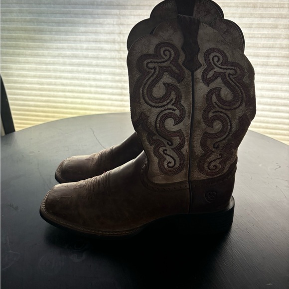 Ariat boots - Picture 4 of 6